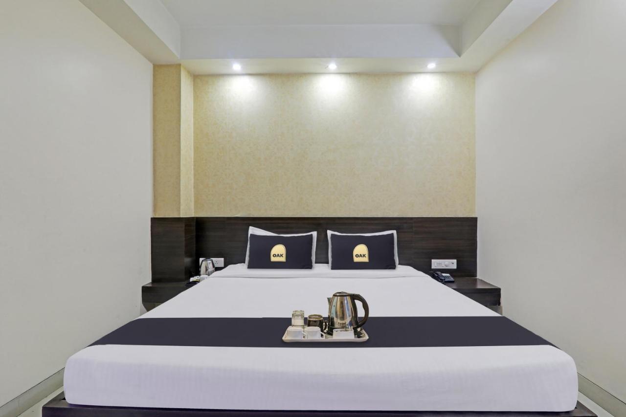 Townhouse Oak Hotel Shelter Lucknow Eksteriør billede
