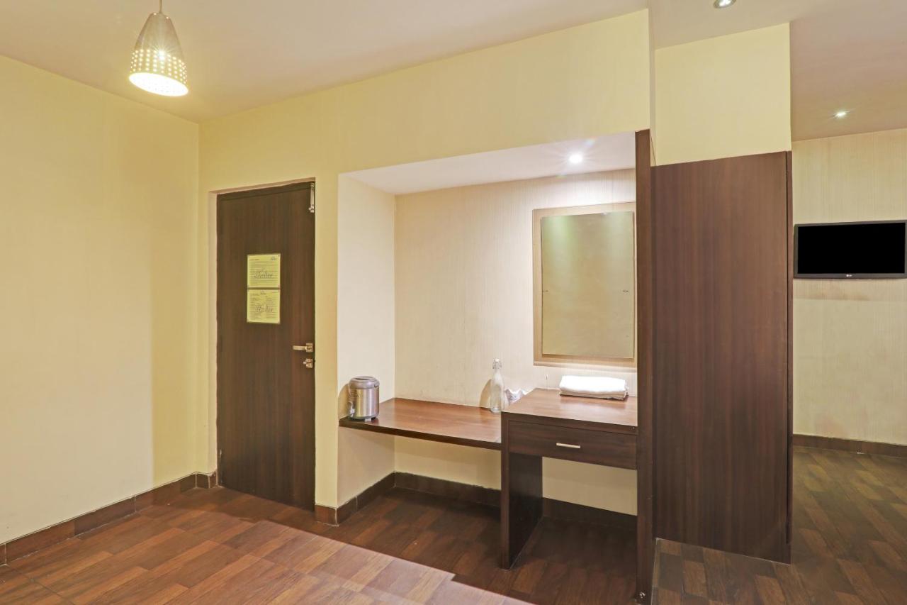 Townhouse Oak Hotel Shelter Lucknow Eksteriør billede