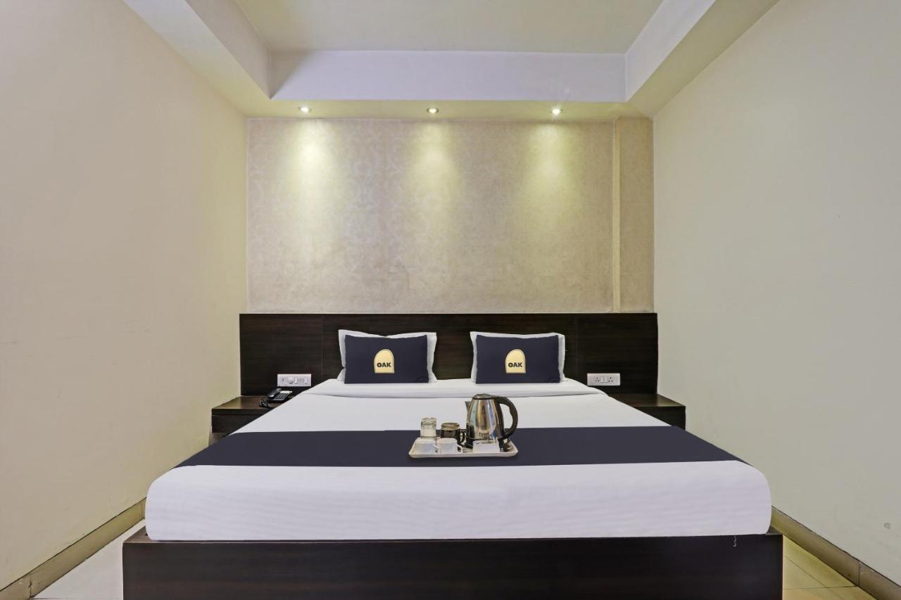 Townhouse Oak Hotel Shelter Lucknow Eksteriør billede
