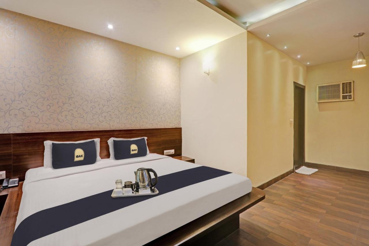 Townhouse Oak Hotel Shelter Lucknow Eksteriør billede