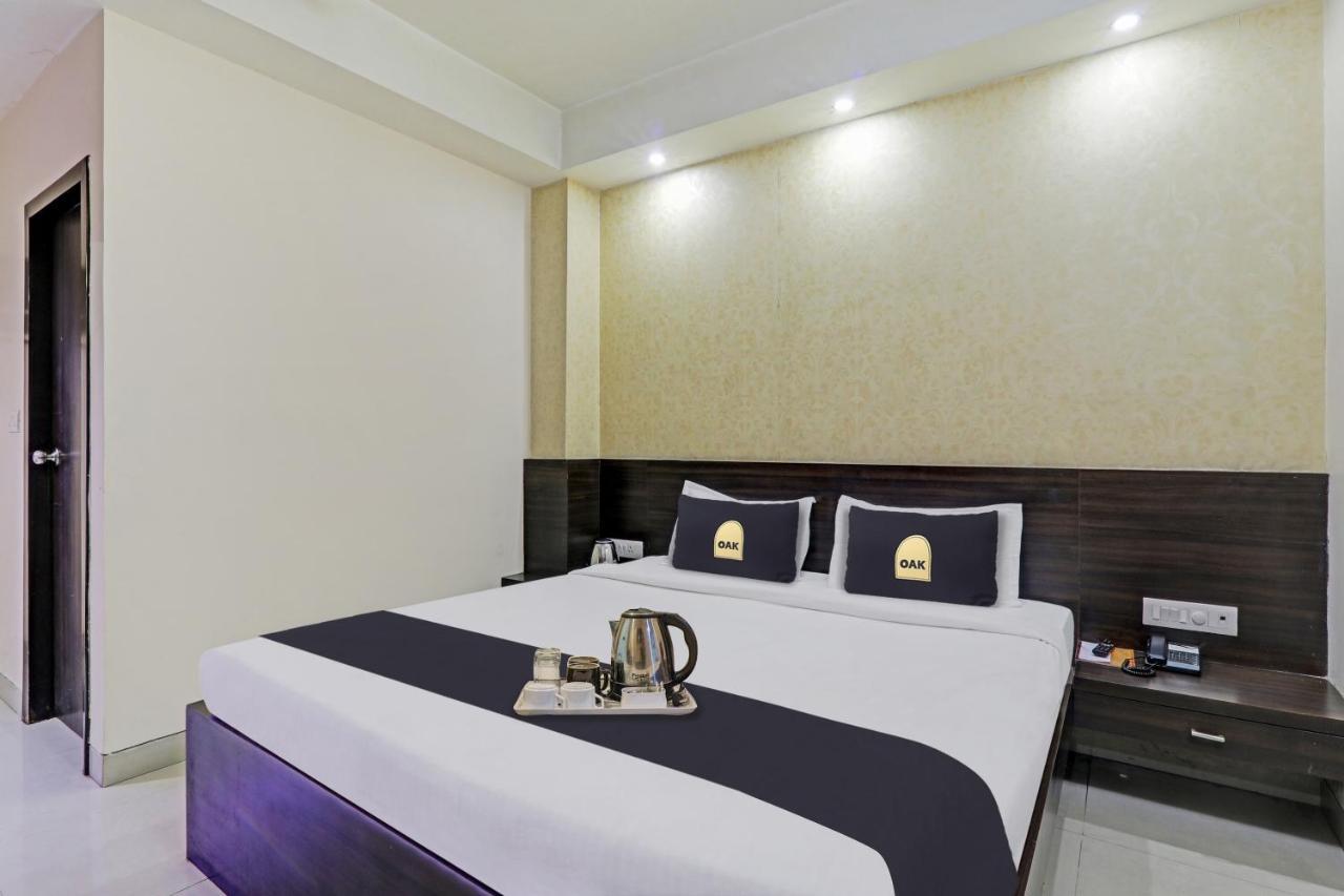 Townhouse Oak Hotel Shelter Lucknow Eksteriør billede